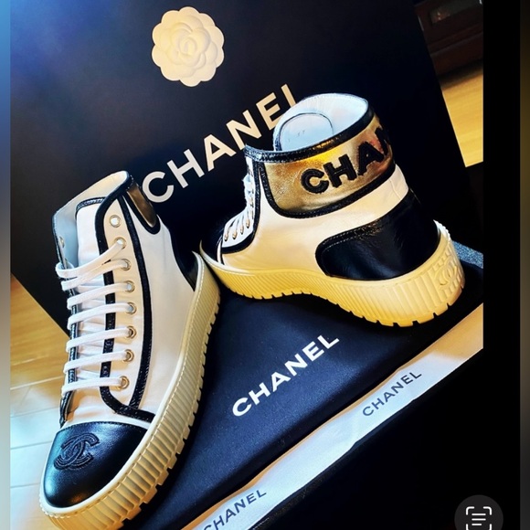 ✨ CHANEL women’s sneakers ✨ - Picture 1 of 11